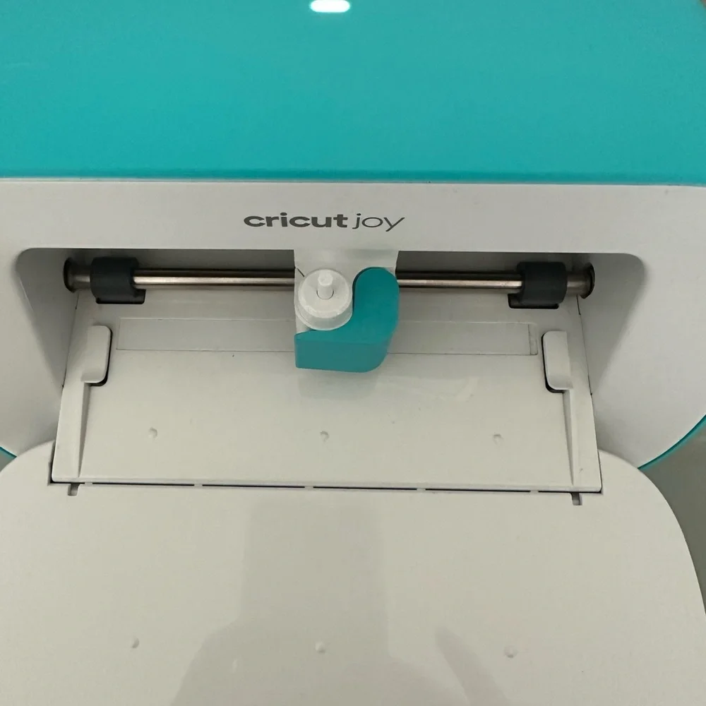 Cricut Joy Compact Crafting Tool in White and Teal - Picture 2 of 2